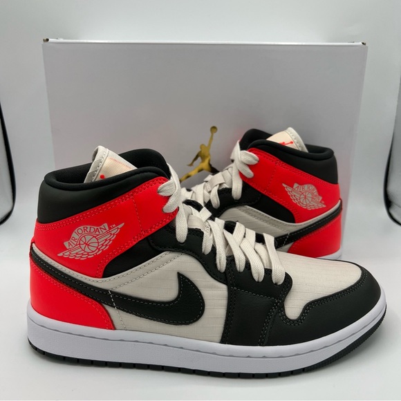 NWB Air Jordan 1 Mid SE Light Orewood Brown/ Newsprint Sneakers - Picture 1 of 8